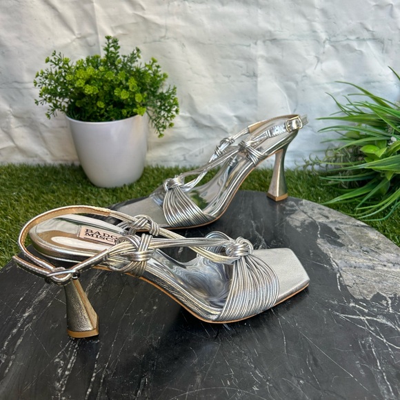 BADGLEY MISCHKA
Carmine Leather Knot-Detail Slingback Sandal SILVER SZ 7 - Picture 7 of 17
